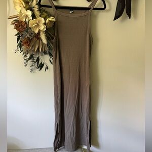 Old navy ribbed maxi dress- size L